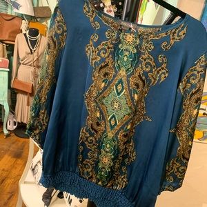 Silk shirt for all ocassions.